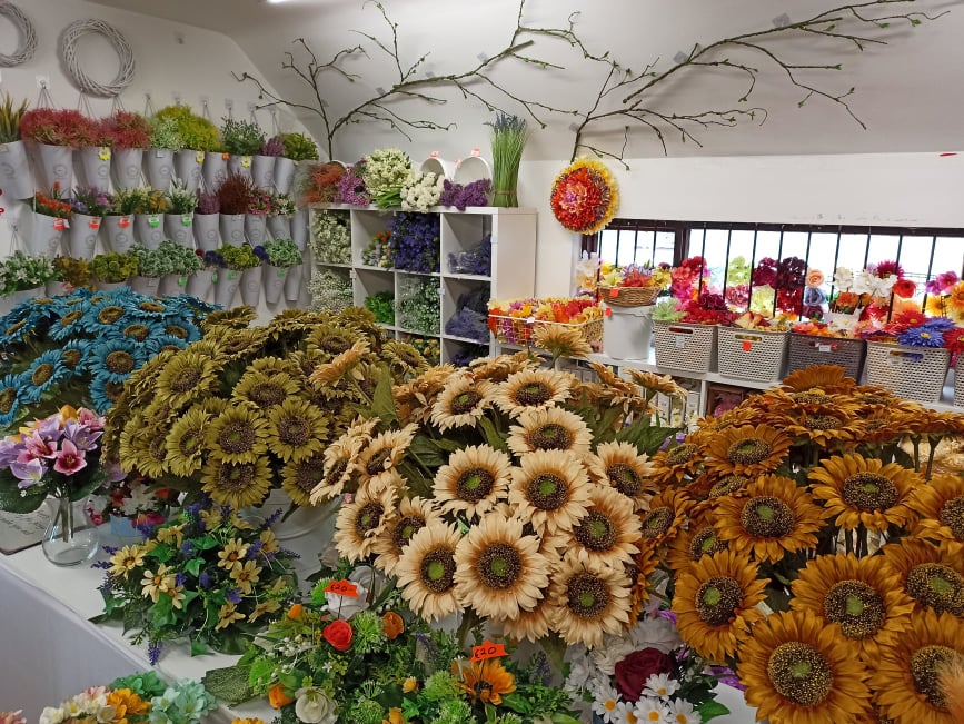 Coloured Stemmed Sunflowers - Evergreen Silk Plants