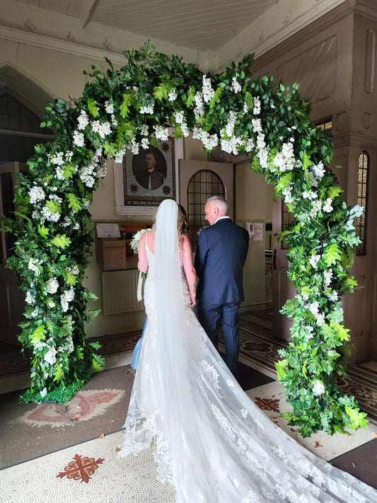 Discover how to create a magical ceremony aisle without overspending. Explore real decor styles, pro tips, and see how Irish couples are transforming their weddings.
