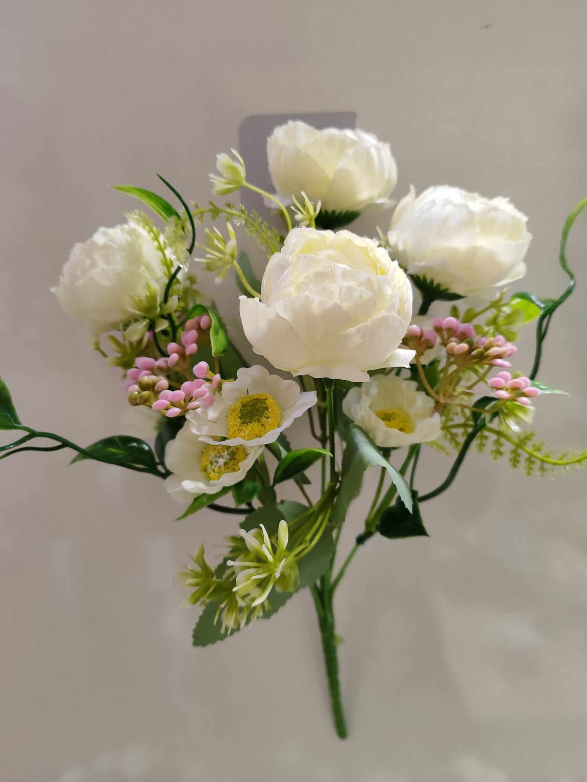 31cm Mixed Ranunculus Bouquet Cream