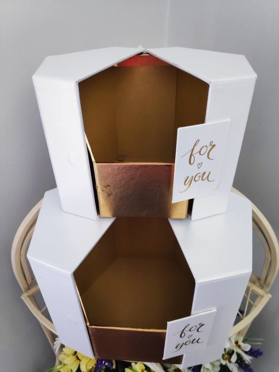Florist Hat Box - Evergreen Silk Plants Florist Hat Box - Artificial Florist Hat Box - Fake Florist Hat Box - plants Florist Hat Box - trees Florist Hat Box - flowers Florist Hat Box - greenery 