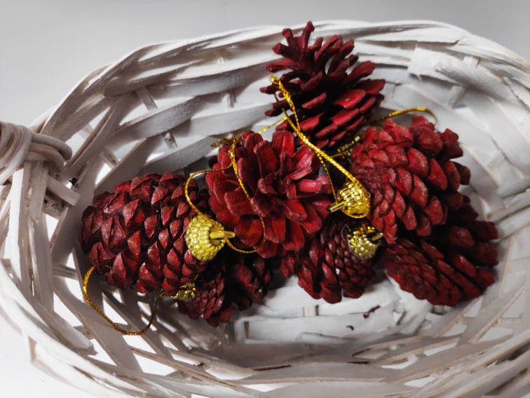 Christmas Hanging Pine Cones - Evergreen Silk Plants