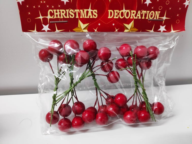 Christmas Small Berries. - Evergreen Silk Plants